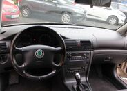 Škoda Superb 16