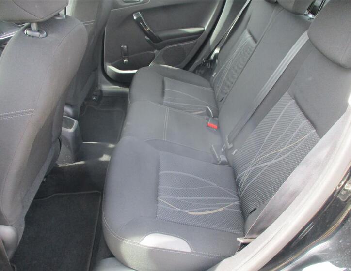 Peugeot 208 8