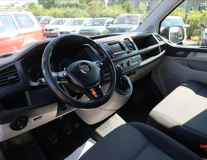 Volkswagen Transporter 9