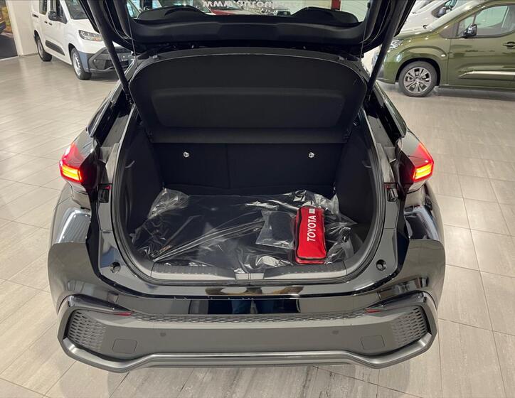 Toyota C-HR 8