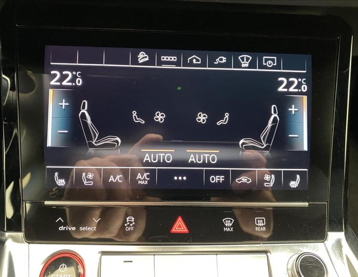 Audi e-tron 16