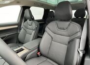Volvo EX90 14