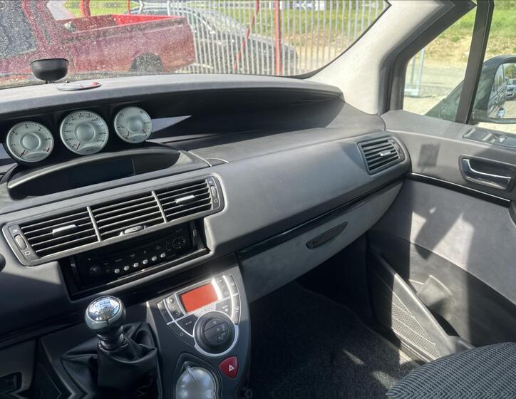 Citroën C8 11