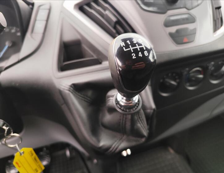 Ford Transit Custom 24
