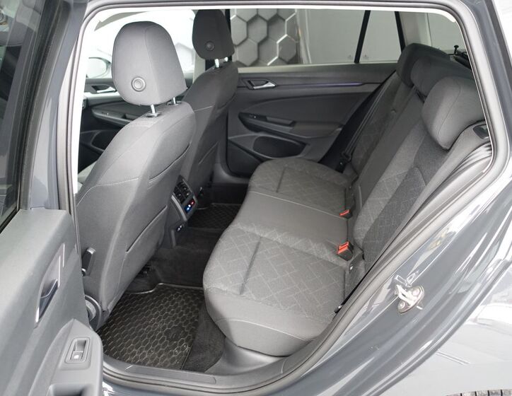 Volkswagen Golf 36