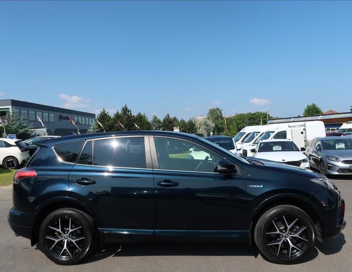 Toyota RAV4 5