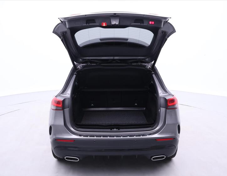 Mercedes-Benz GLA 9