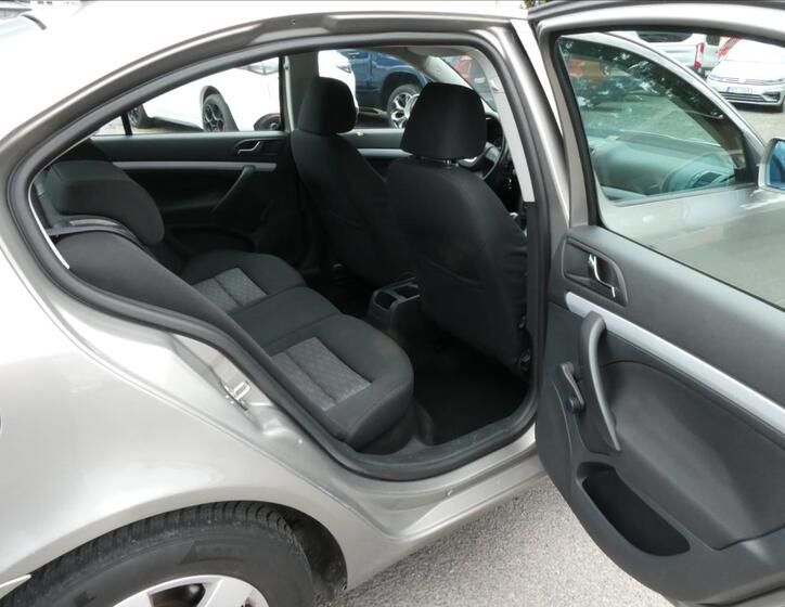 Škoda Octavia 21