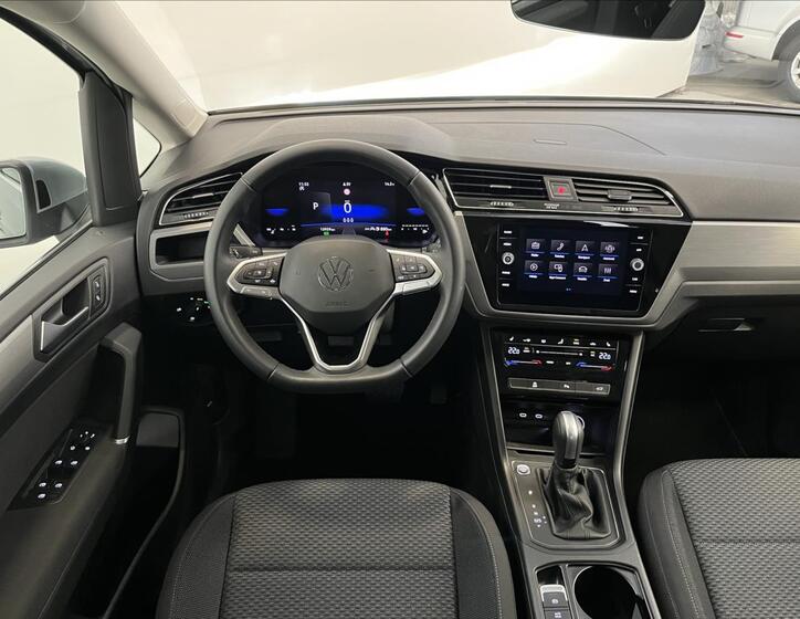 Volkswagen Touran 5