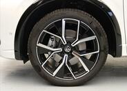 Volkswagen Tiguan 9