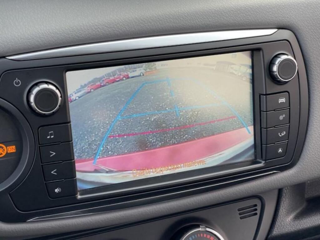 Toyota Yaris 21