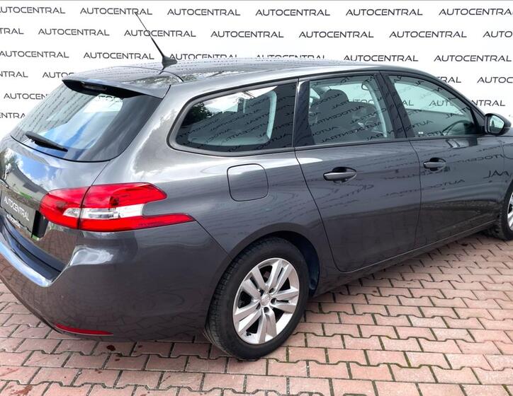 Peugeot 308 4