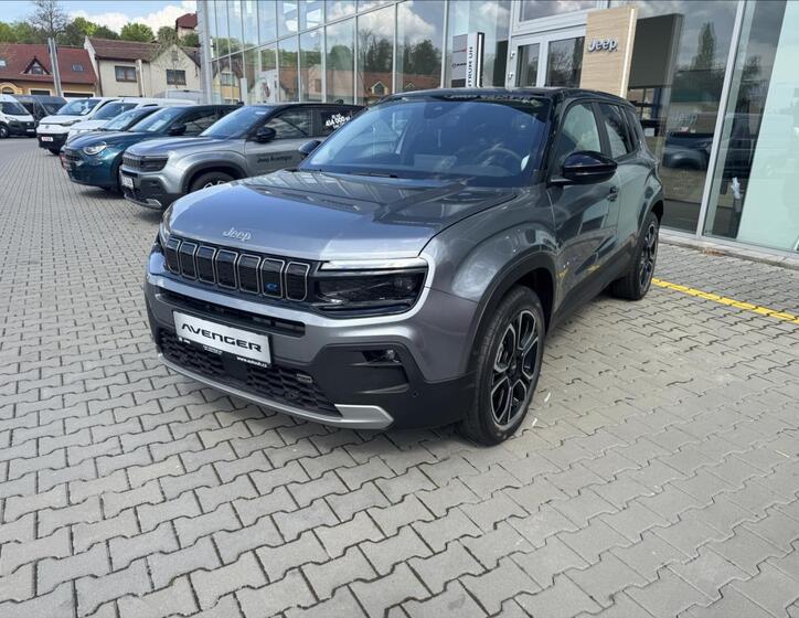 Jeep Avenger 3