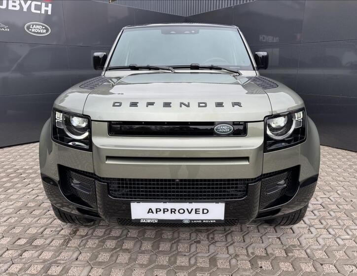 Land Rover Defender 4
