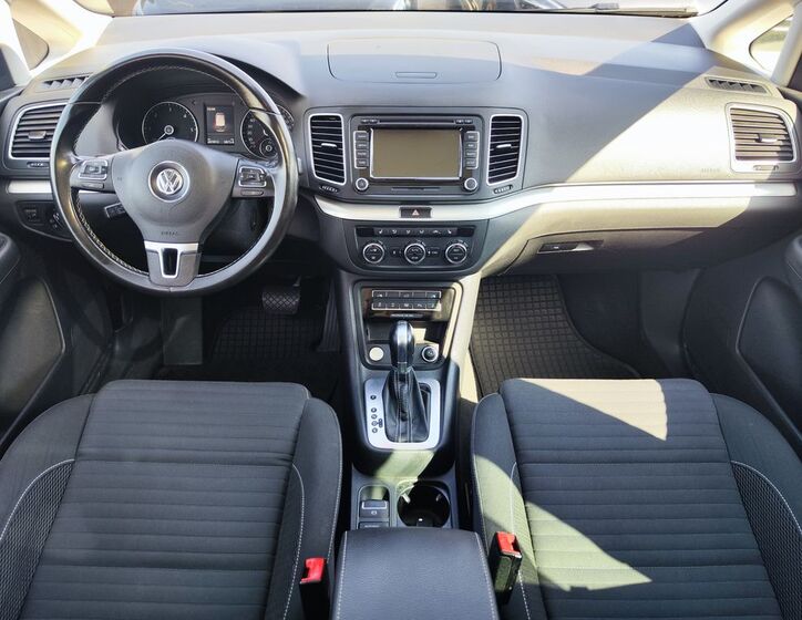 Volkswagen Sharan 16