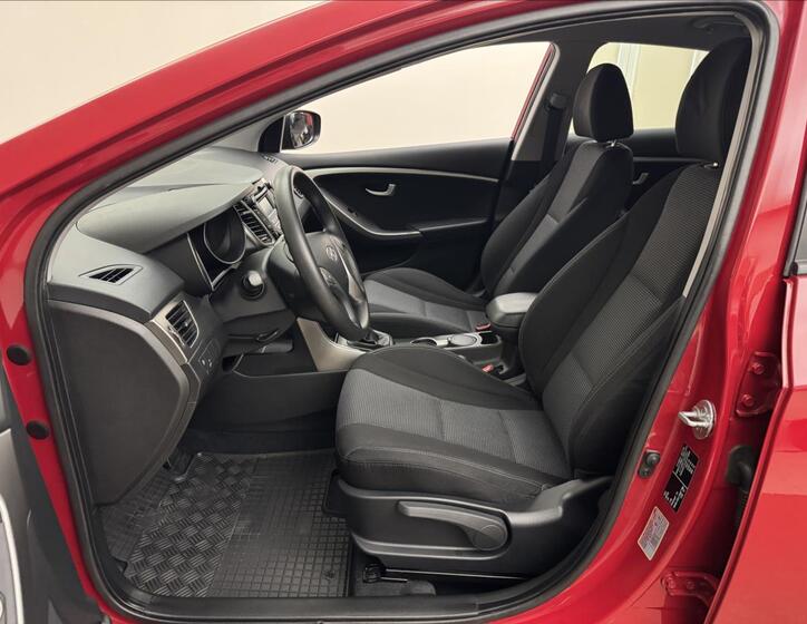 Hyundai i30 23