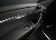 Audi e-tron 17