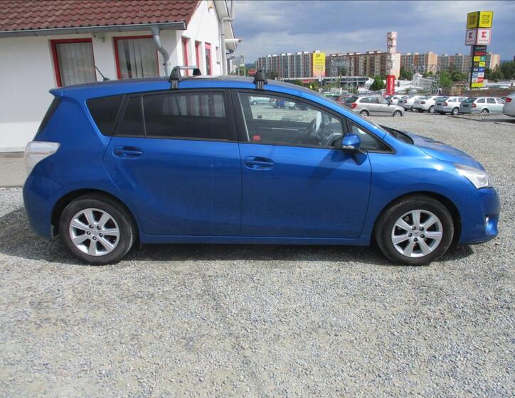 Toyota Verso 5
