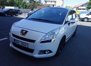 Peugeot 5008 1