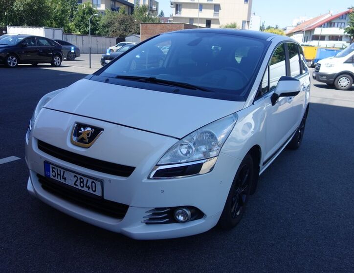 Peugeot 5008 1