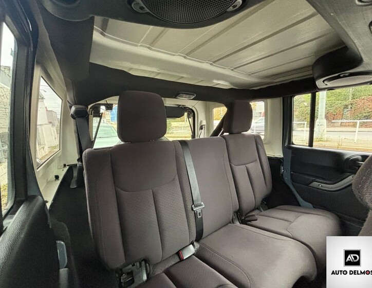 Jeep Wrangler 33