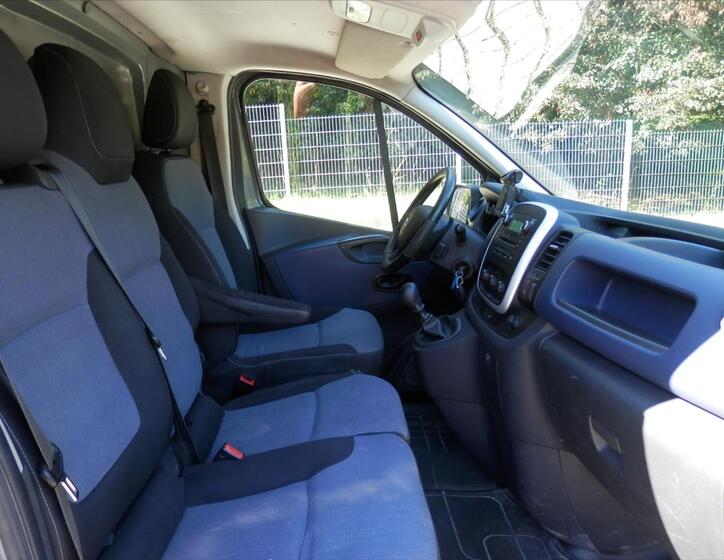 Opel Vivaro 13