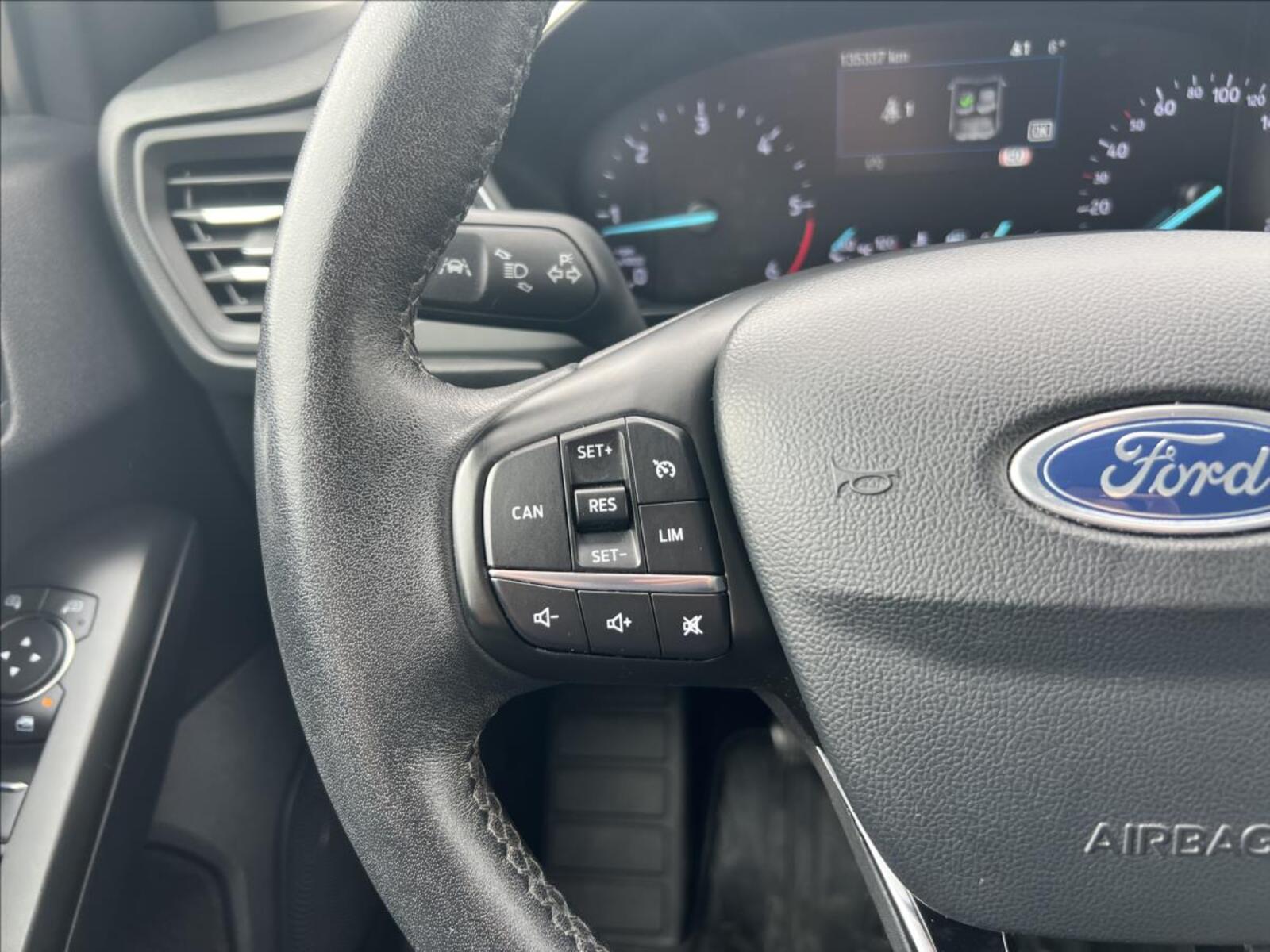 Ford Focus 24