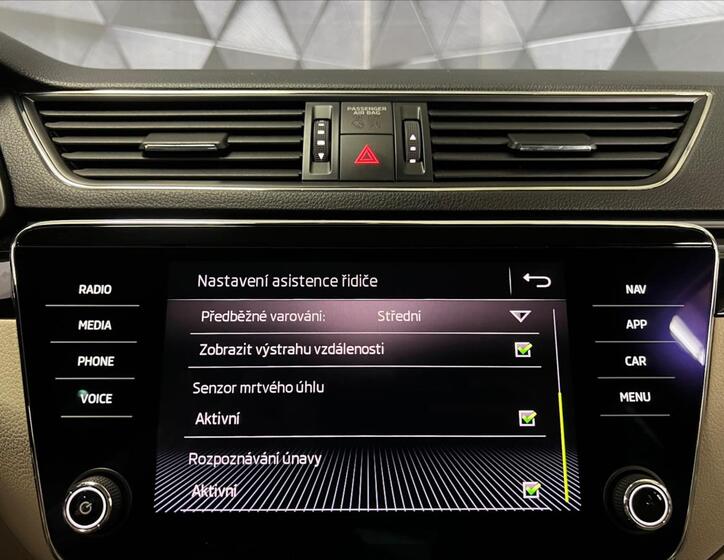 Škoda Superb 20