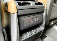 Land Rover Defender 32
