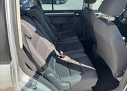 Volkswagen Touran 13