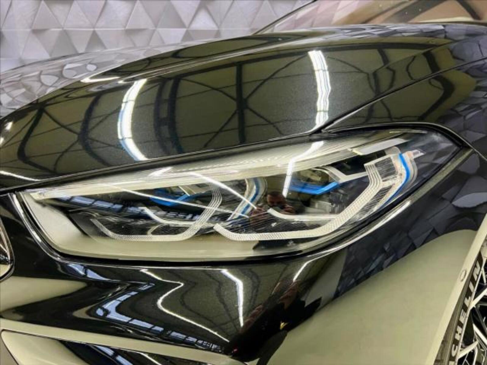 BMW M8 8