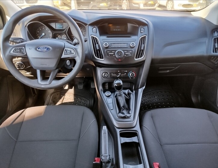Ford Focus 16