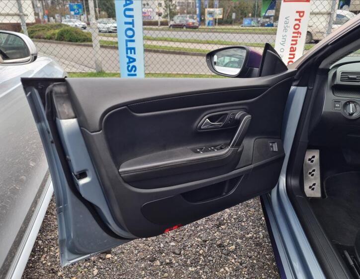 Volkswagen Passat CC 23