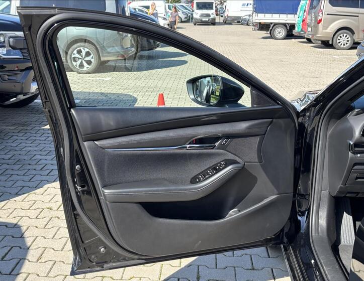 Mazda 3 16