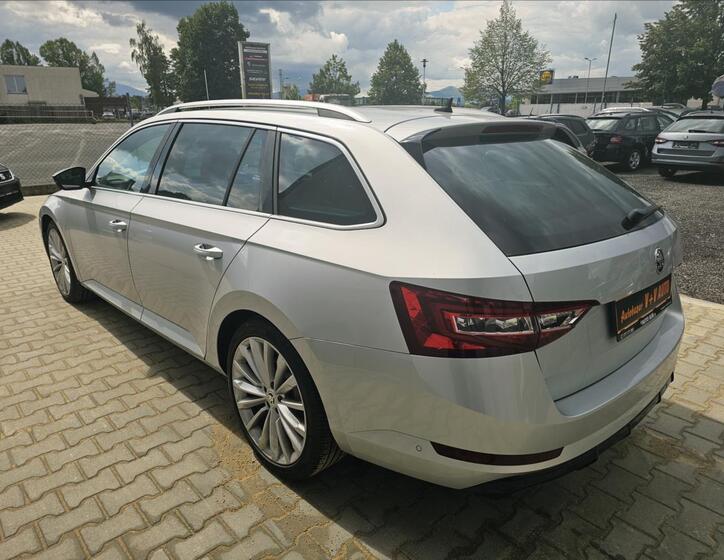 Škoda Superb 8