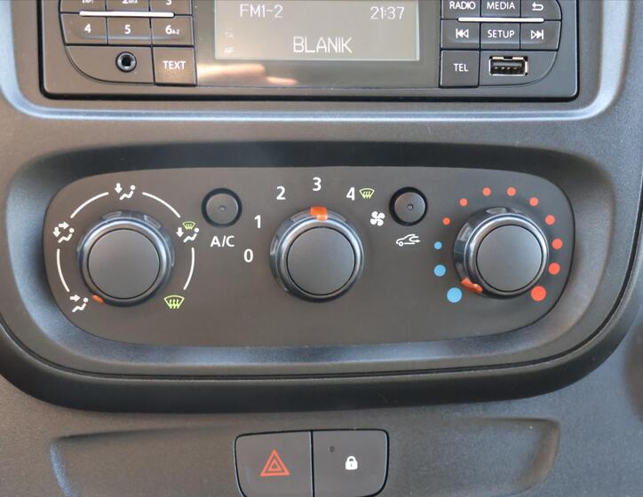 Renault Trafic 25