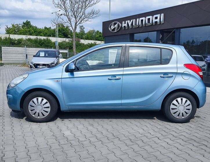 Hyundai i20 8