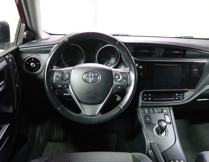 Toyota Auris 15