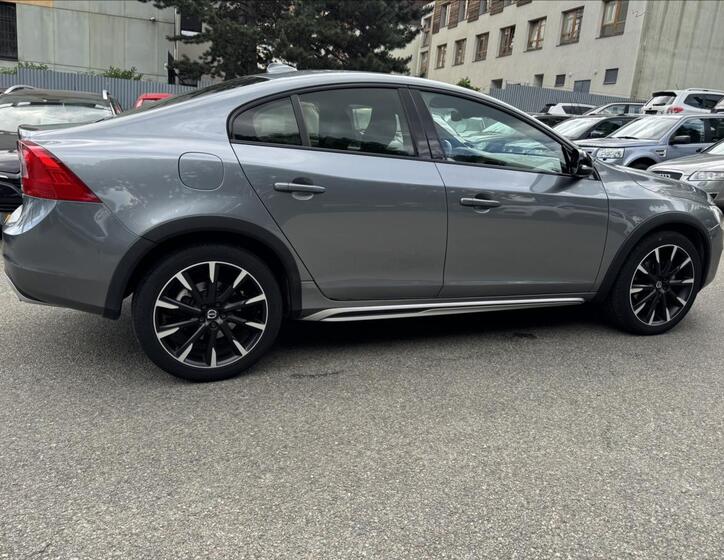 Volvo S60 16
