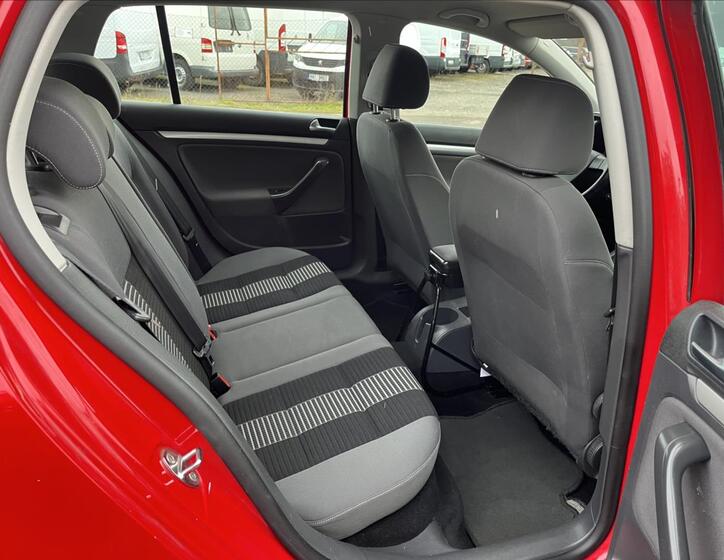 Volkswagen Golf 11