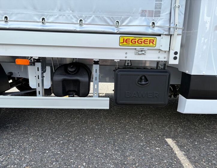 Renault Master 28