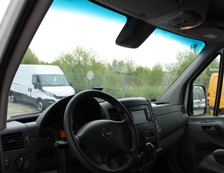 Mercedes-Benz Sprinter 9
