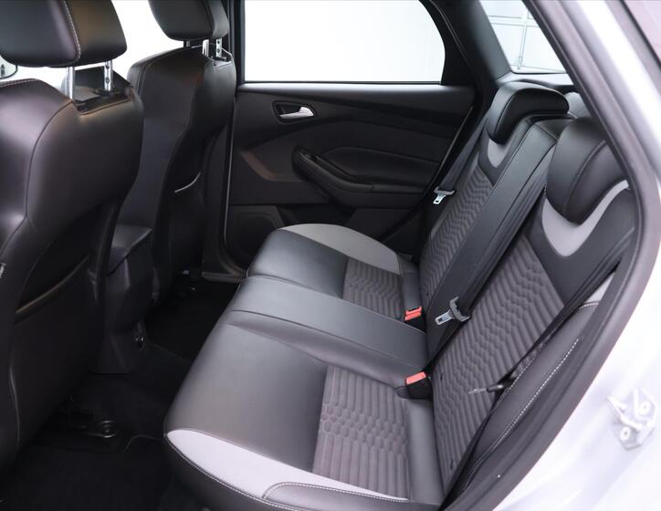 Ford Focus 16