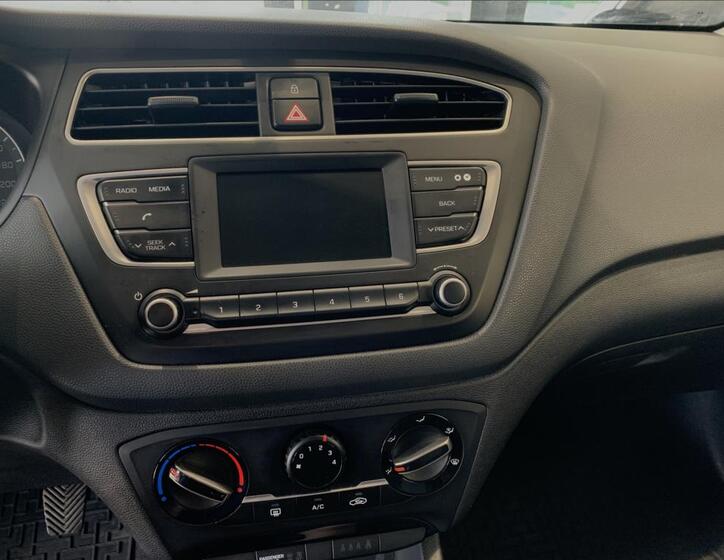 Hyundai i20 33