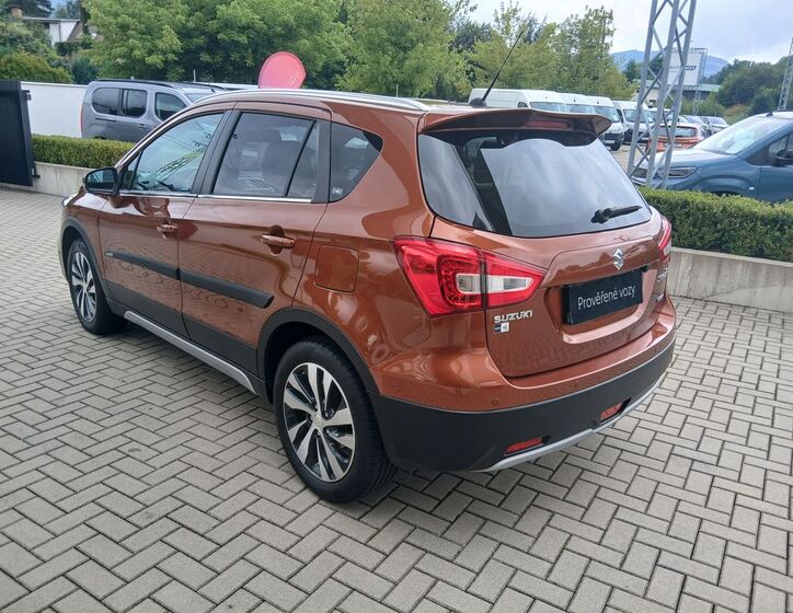 Suzuki SX4 S-Cross 4