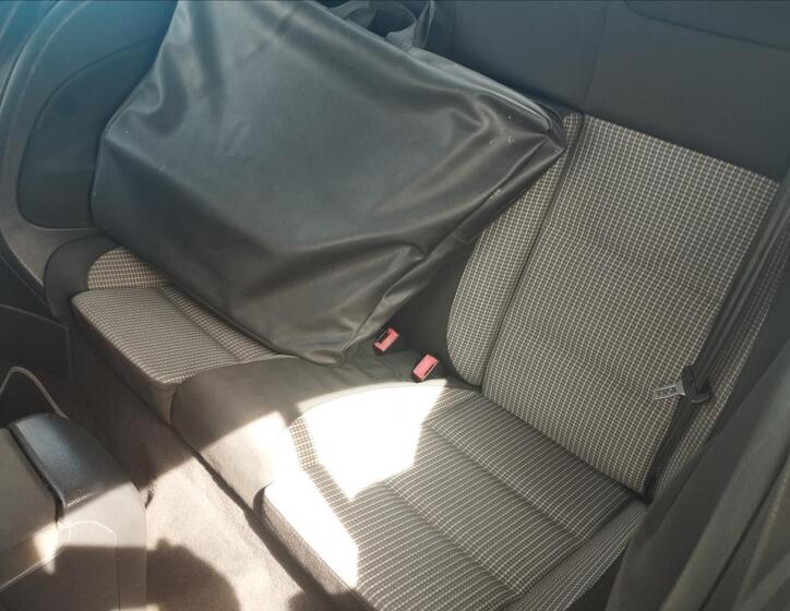 Volkswagen EOS 10
