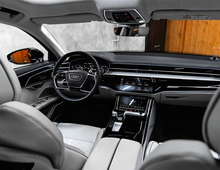 Audi A8 25