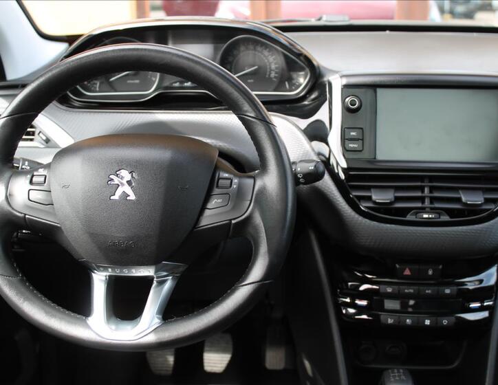 Peugeot 2008 10