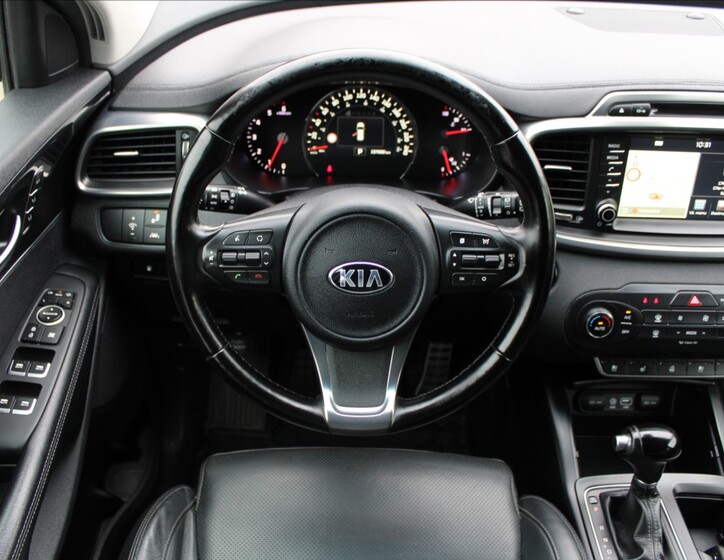 KIA Sorento 10