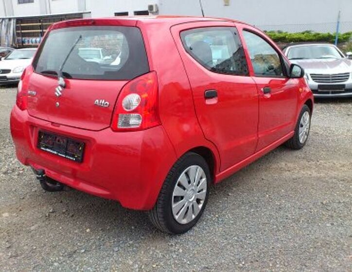 Suzuki Alto 4